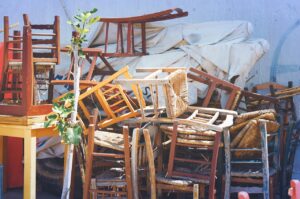 chairs, wooden, old-3830211.jpg
